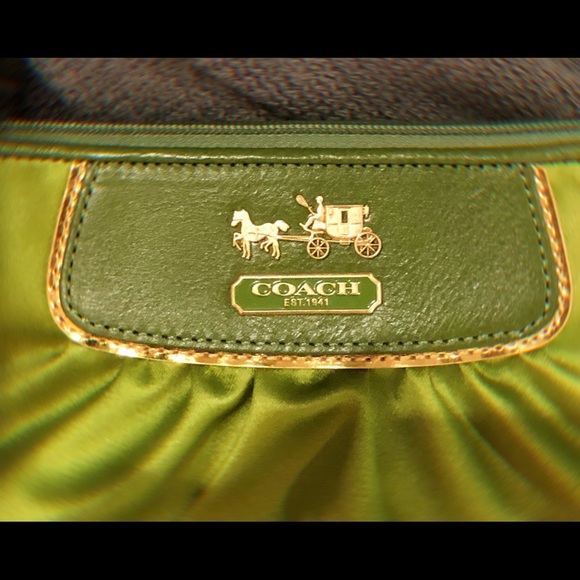 Coach never used silky green hobo shoulder bag - Picture 5 of 8